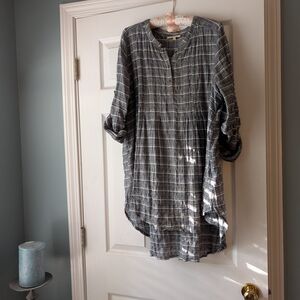 Easel Gray Plaid Tunic Top OVERSIZED MEDIUM